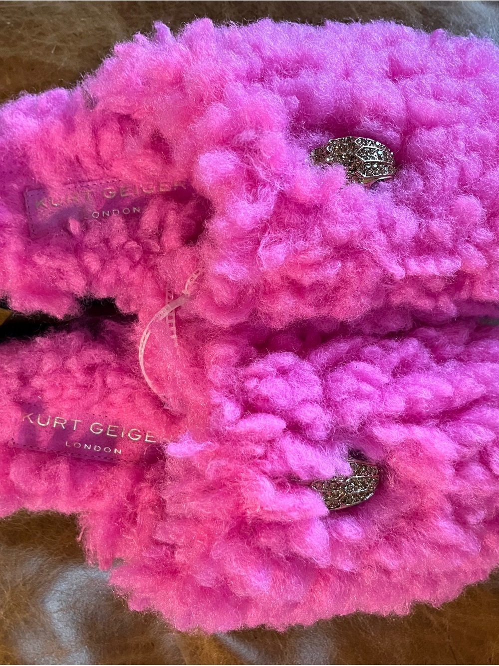Kurt Geiger London Kensington Fuchsia Pink Faux Fur Slippers Crystal Eagle US 8 - Picture 4 of 8